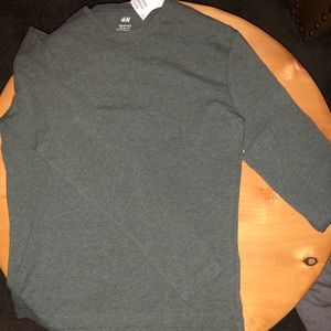 Green long sleeve tee